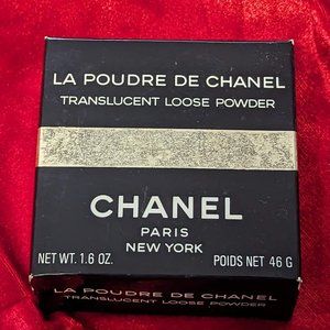 NWOT Brand new. CHANEL Translucent Loose Powder